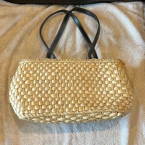 Corn husk hand bag